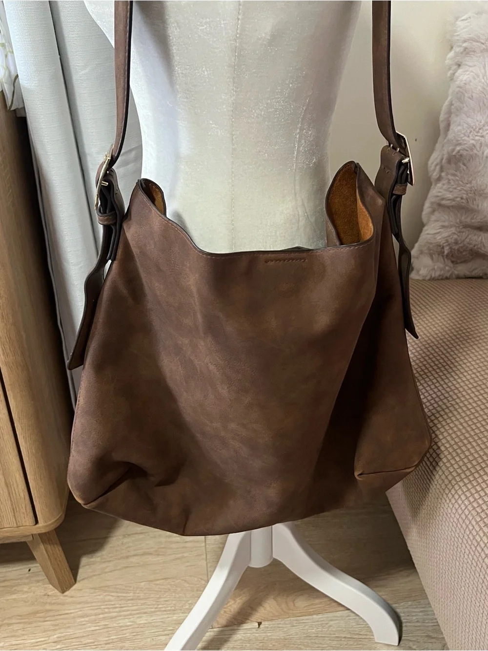 Universal Thread Chestnut Brown Hobo Shoulder Bag